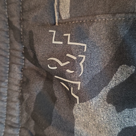 Mens XS Abercrombie and Fitch Camo Joggers - Picture 2 of 7